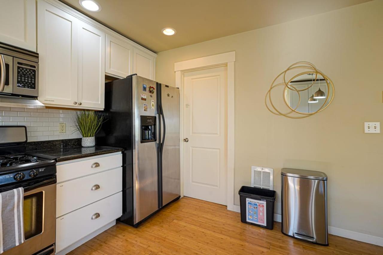 Stylish North Seattle Townhouse- Dual Master Suites Exterior foto