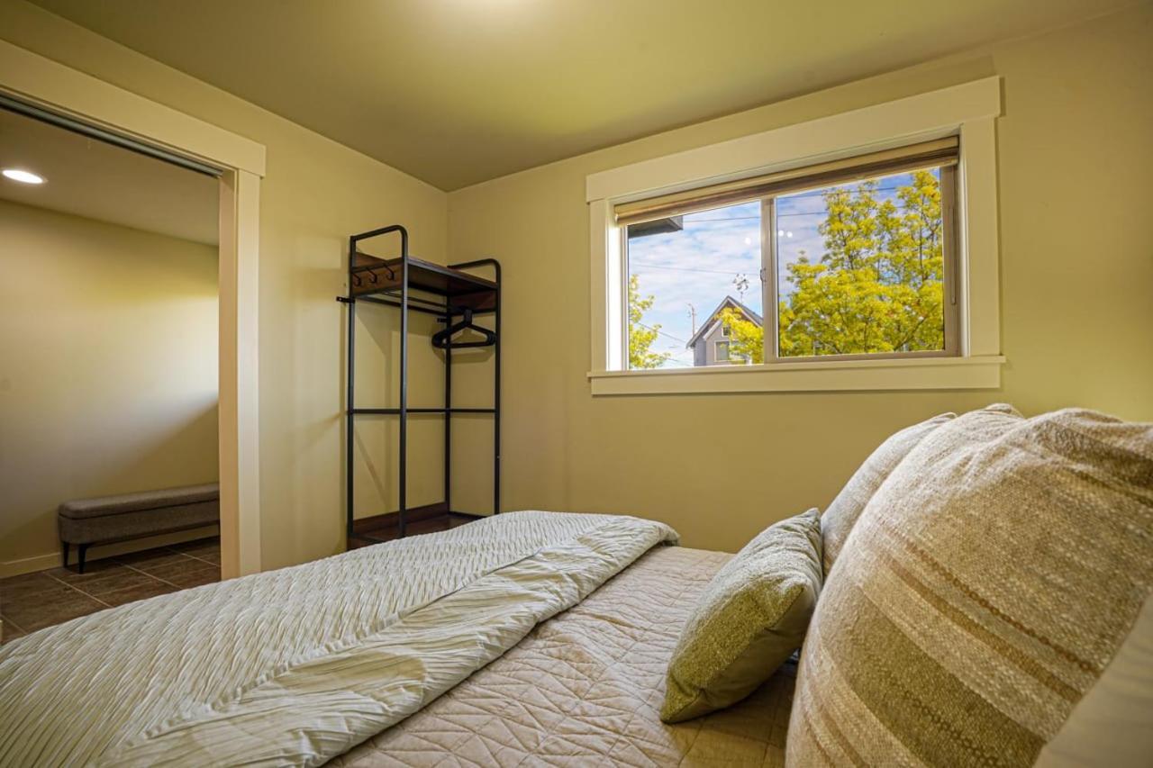 Stylish North Seattle Townhouse- Dual Master Suites Exterior foto