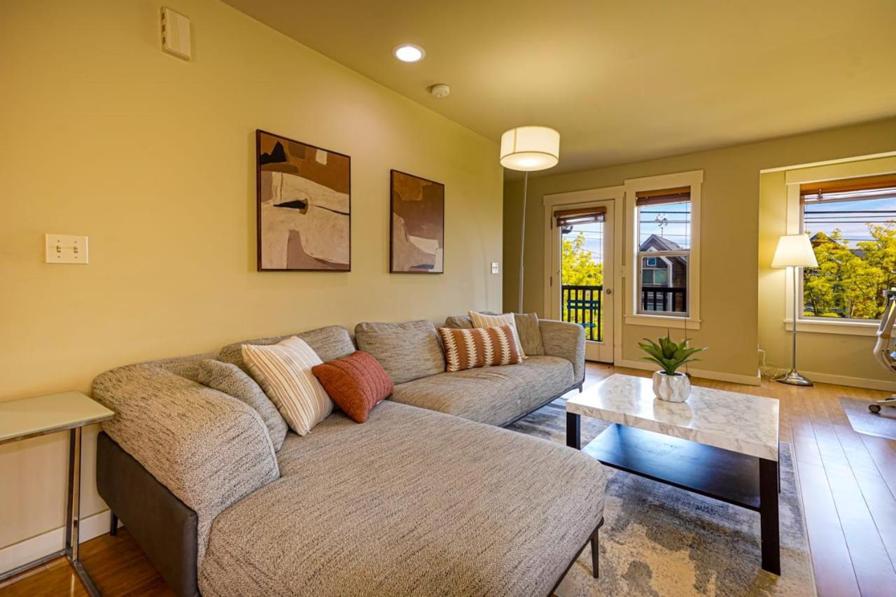 Stylish North Seattle Townhouse- Dual Master Suites Exterior foto